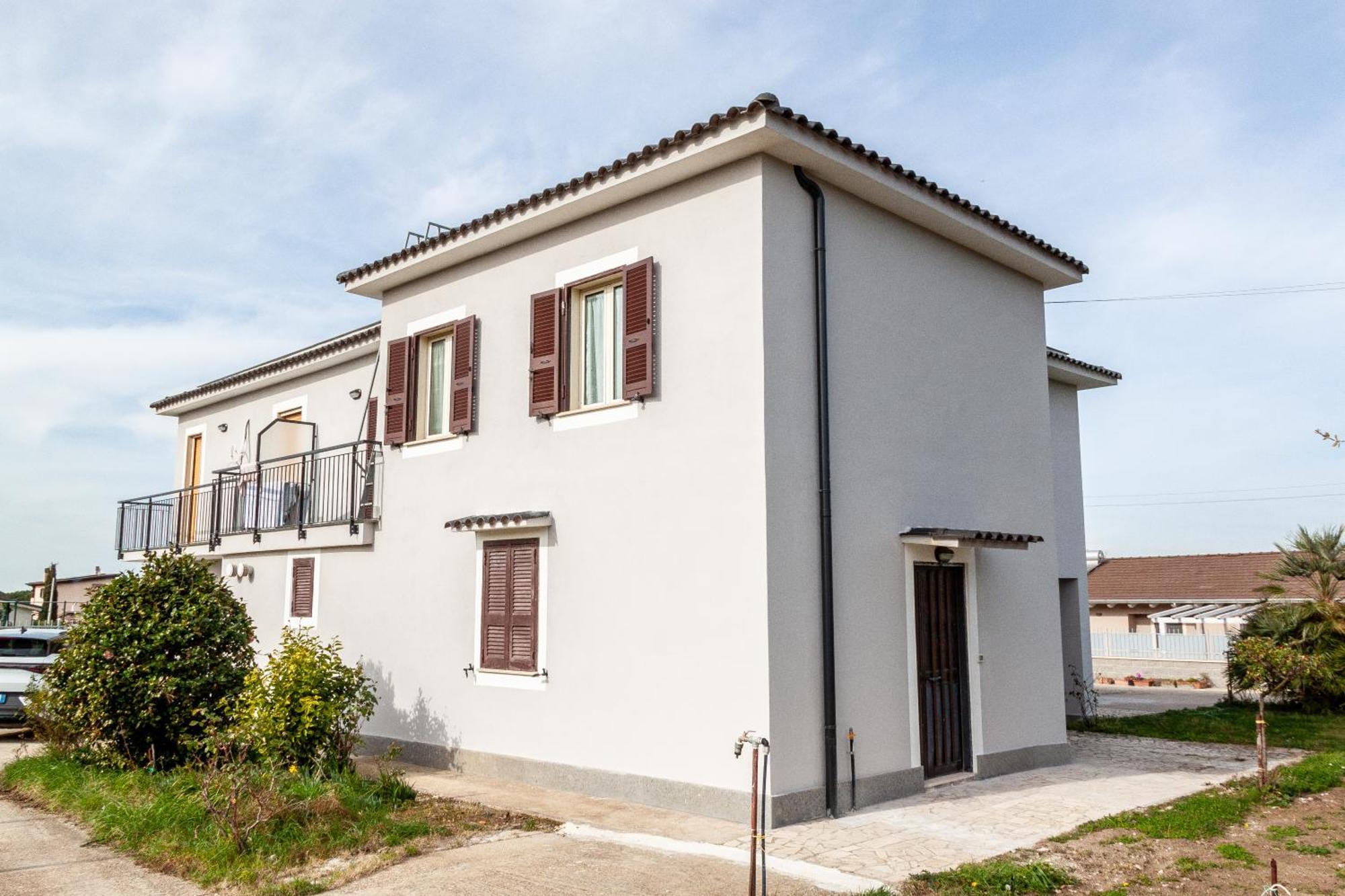 A Casa Di Marco Guesthouse - Apt Di Ciampino E Stazione Per Roma Marino Luaran gambar