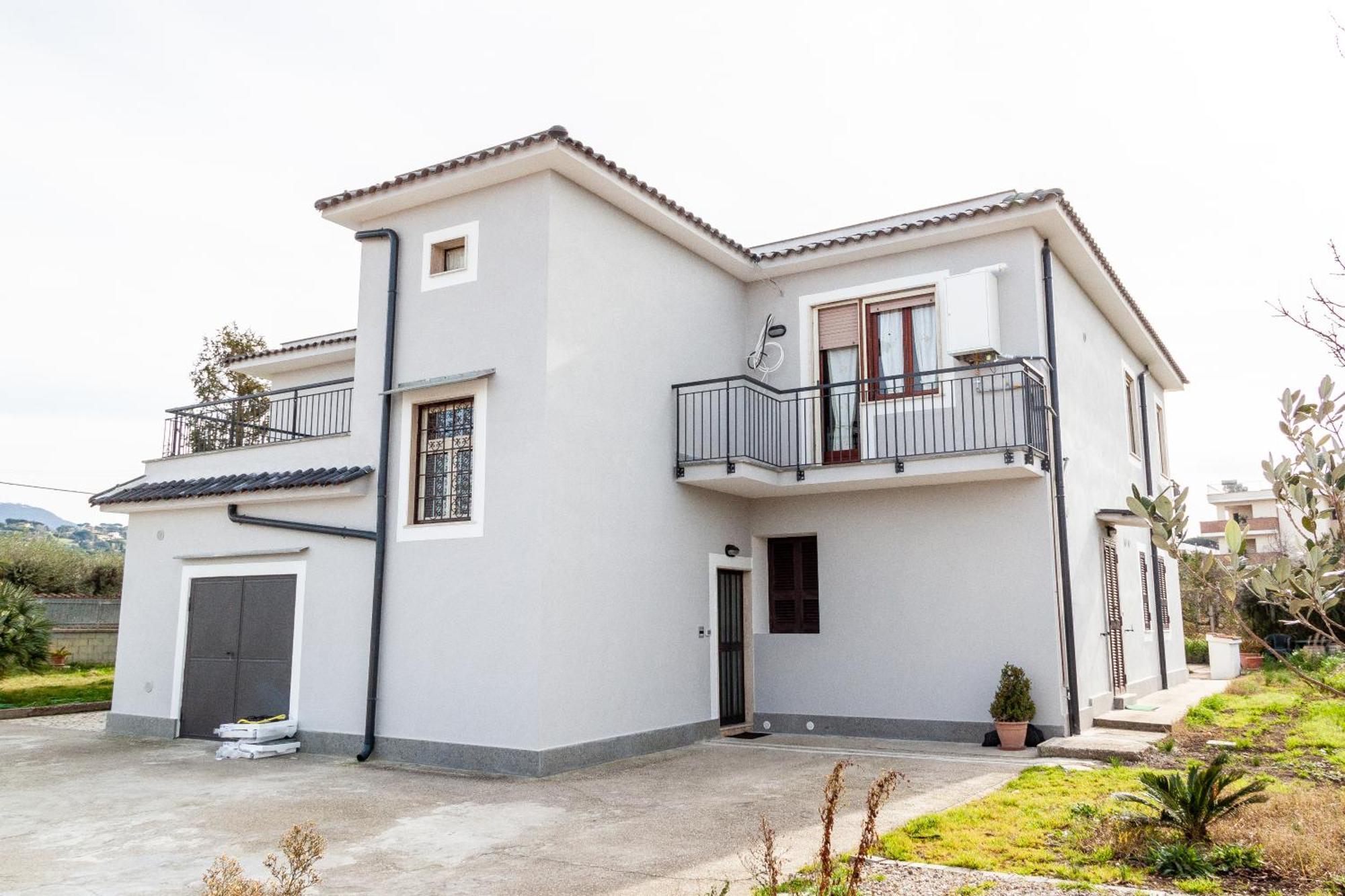 A Casa Di Marco Guesthouse - Apt Di Ciampino E Stazione Per Roma Marino Luaran gambar