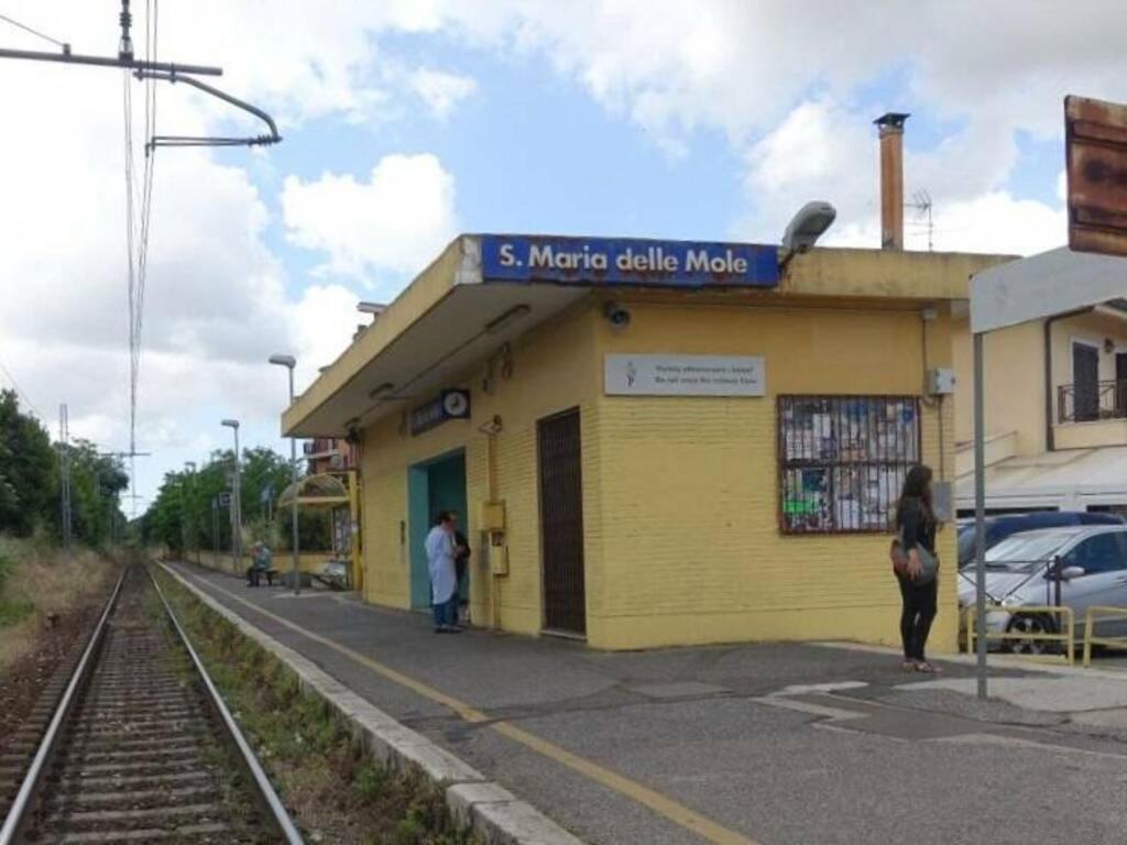 A Casa Di Marco Guesthouse - Apt Di Ciampino E Stazione Per Roma Marino Luaran gambar